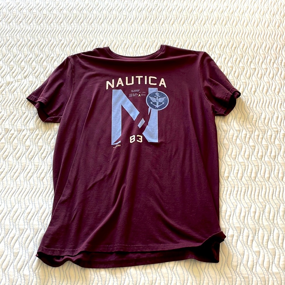 Nautica Men’s Size Large Tee Shirt Maroon/Burgundy Light Blue Front Print
